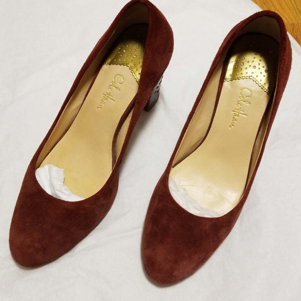 Shoes - Picture 2 of 8